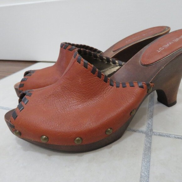 VINTAGE NINE WEST Y2K Cognac Tan Leather Studded Clog Heeled Mules Size US 6 - Picture 2 of 16
